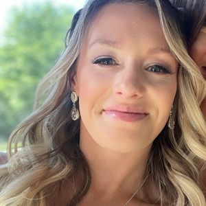 Meet your Posher, Jeanne